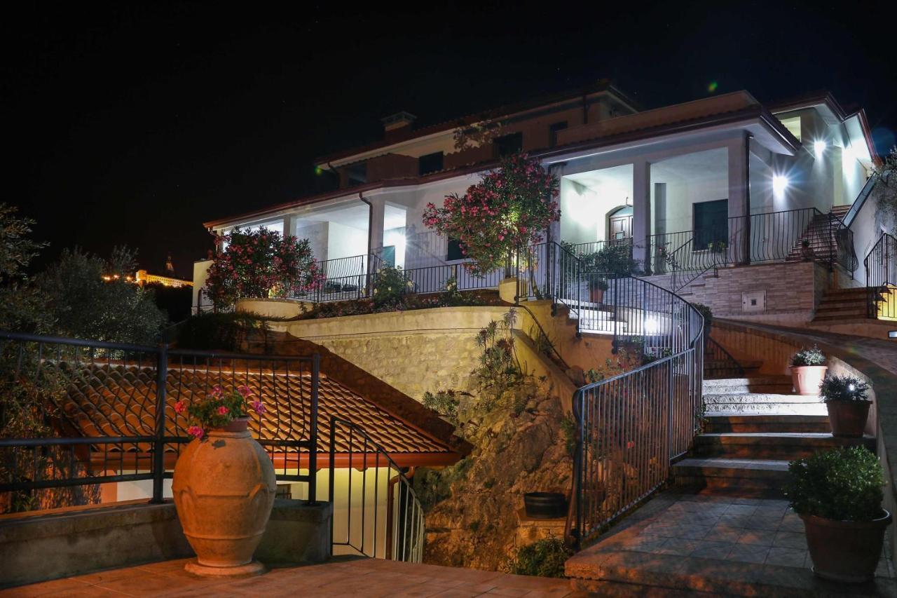 Casa Elisabetta Shortlets Appartement Caposele Buitenkant foto