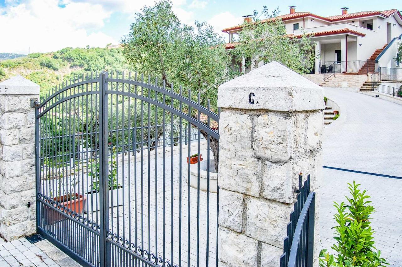 Casa Elisabetta Shortlets Appartement Caposele Buitenkant foto